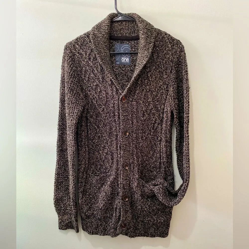 Knit cardigan sweater button up